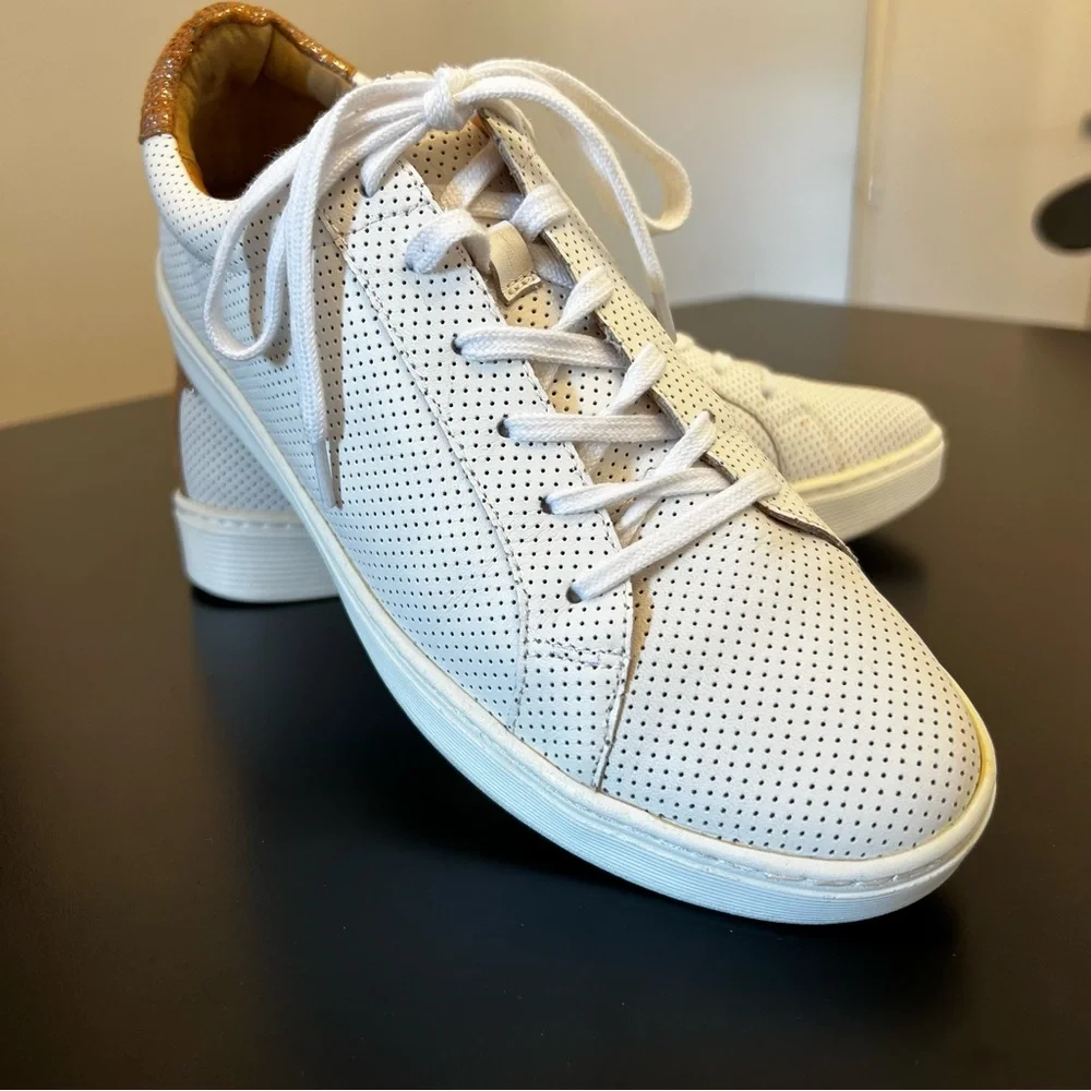 Sofft White Somers Tie Perforated Sneaker 10 - Picture 1 of 11